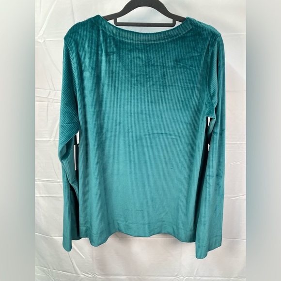 Croft & Barrow Teal Top size Medium - Picture 7 of 7